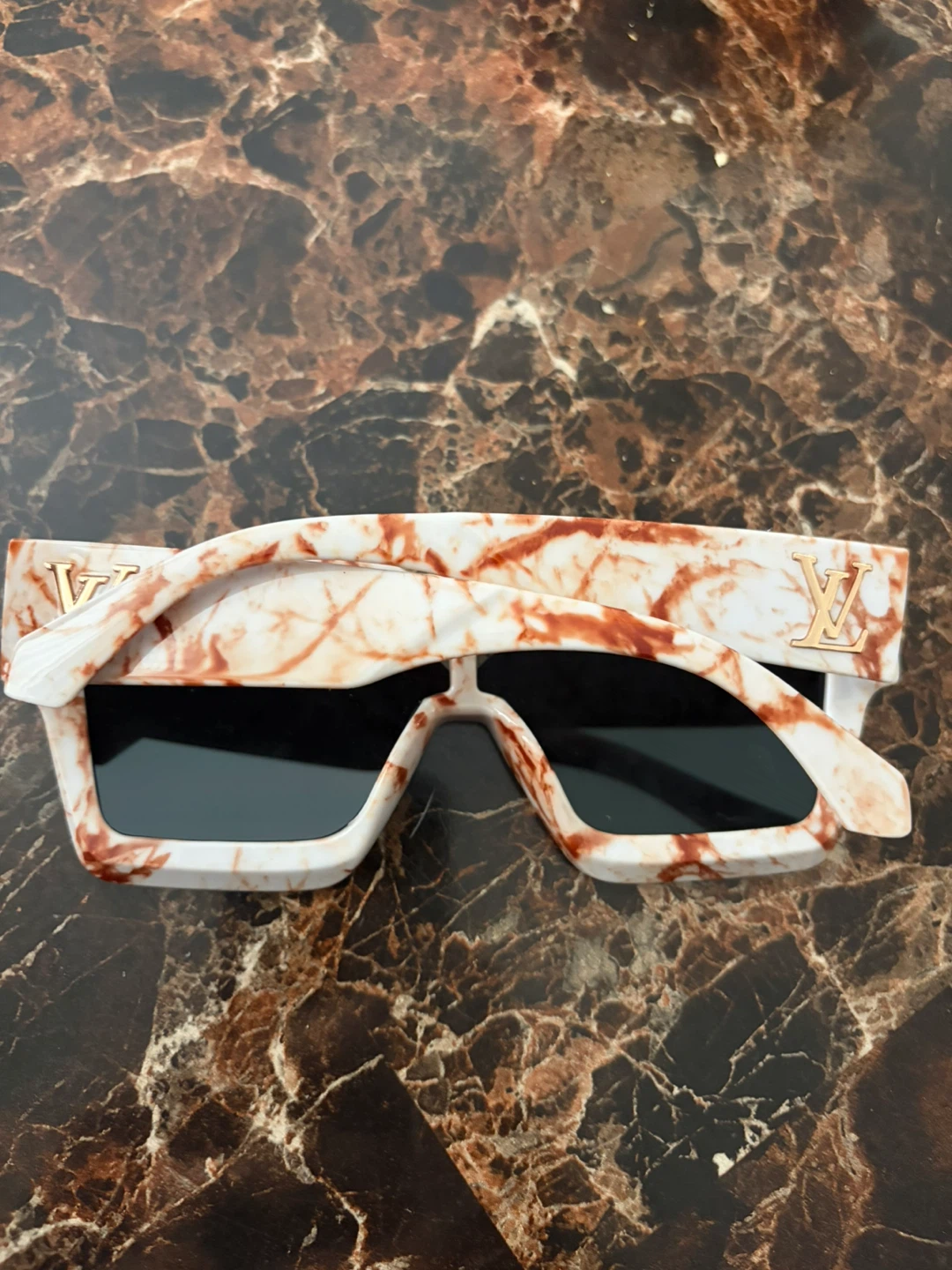 Louis Vuitton Sunglasses - photo 2