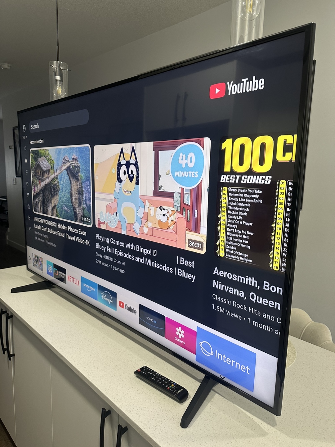 65-Inch Samsung UHD 4K Smart TV – New Condition
