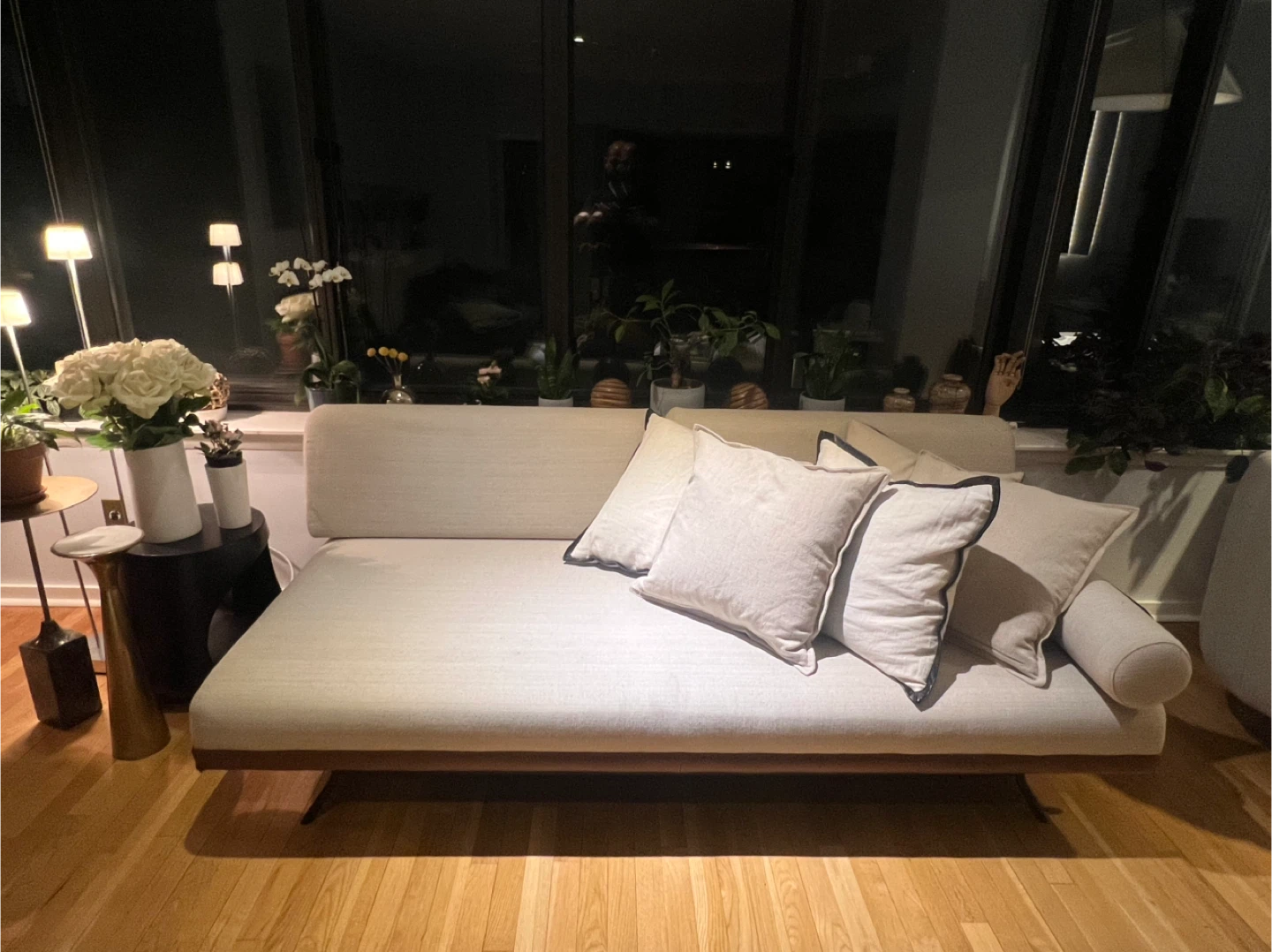 Modern Beige Sofa Daybed with Wooden Frame - photo 4