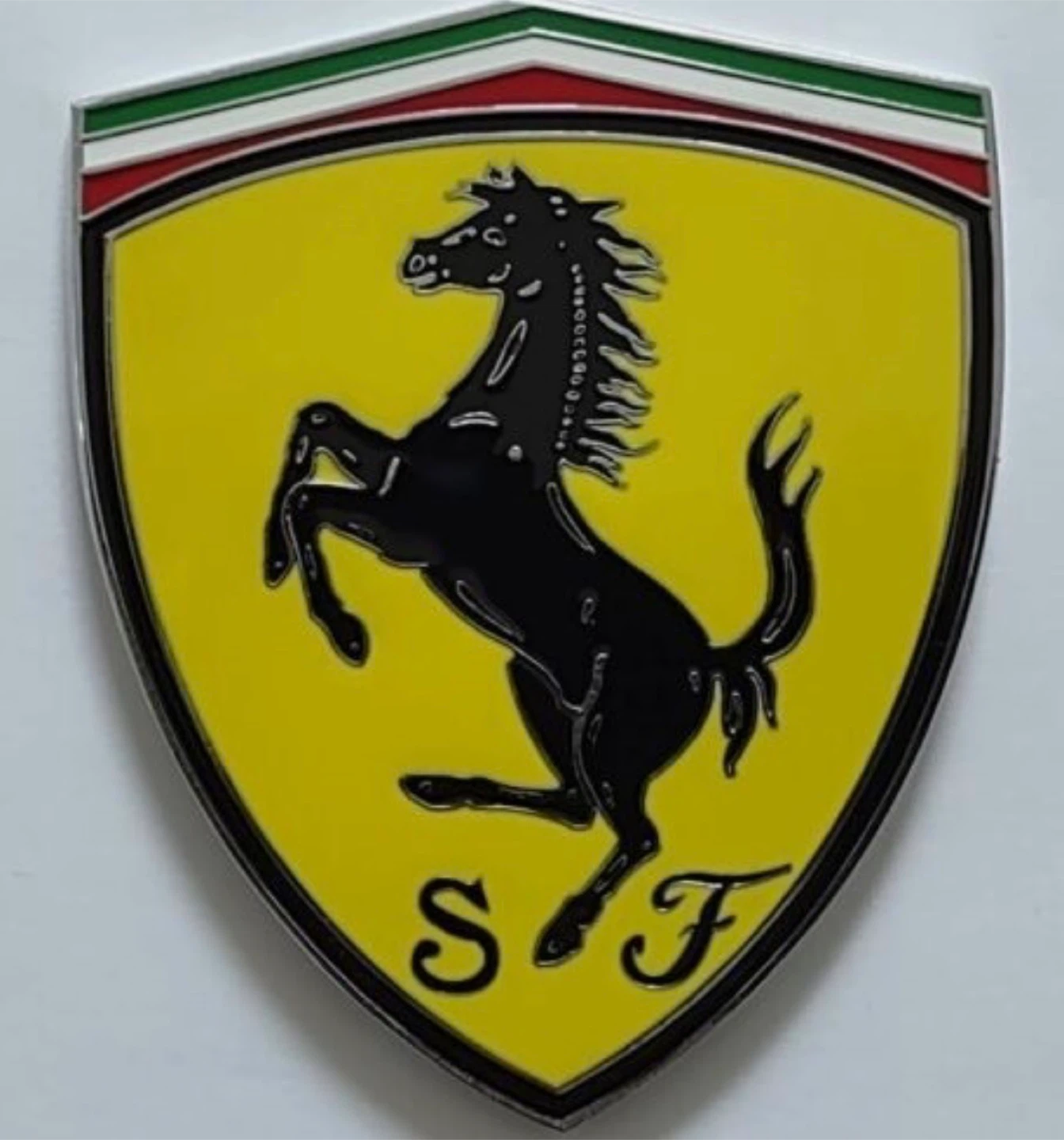 Rear panel Ferrari shield accepting offers and able to negotiate - photo 2