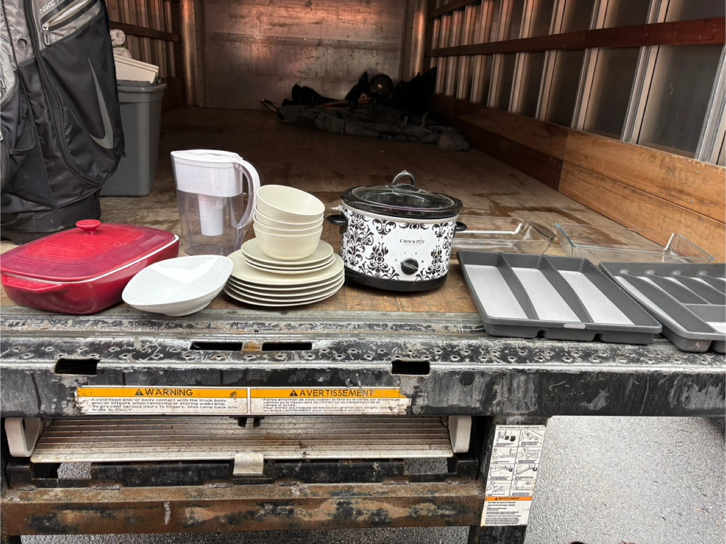 Crock-Pot Slow Cooker and Kitchenware Set
