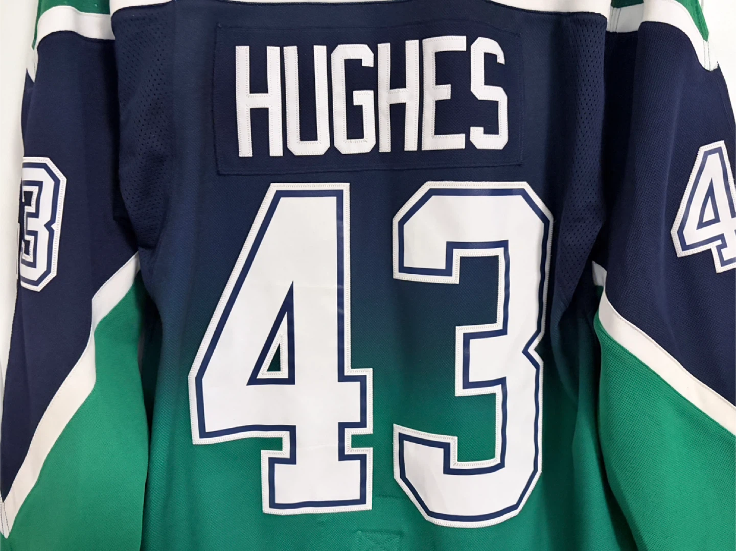 Authentic Adidas Canucks Hughes Retro 1.0 Sprite Jersey 52 Large - photo 2