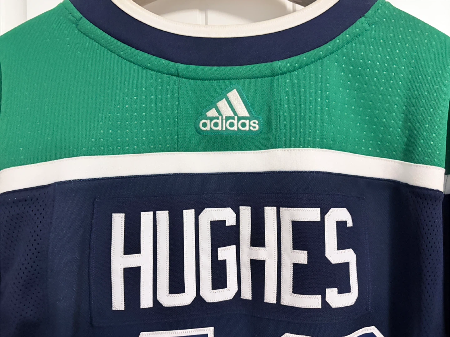 Authentic Adidas Canucks Hughes Retro 1.0 Sprite Jersey 52 Large - photo 3