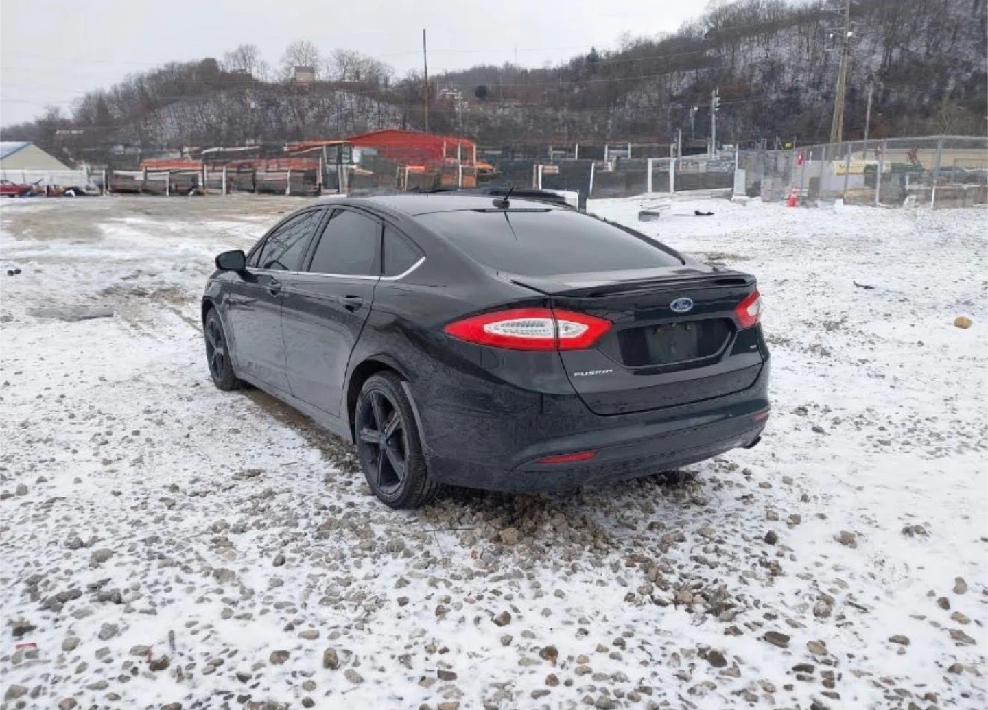 Black Ford Fusion SE Sedan - photo 4