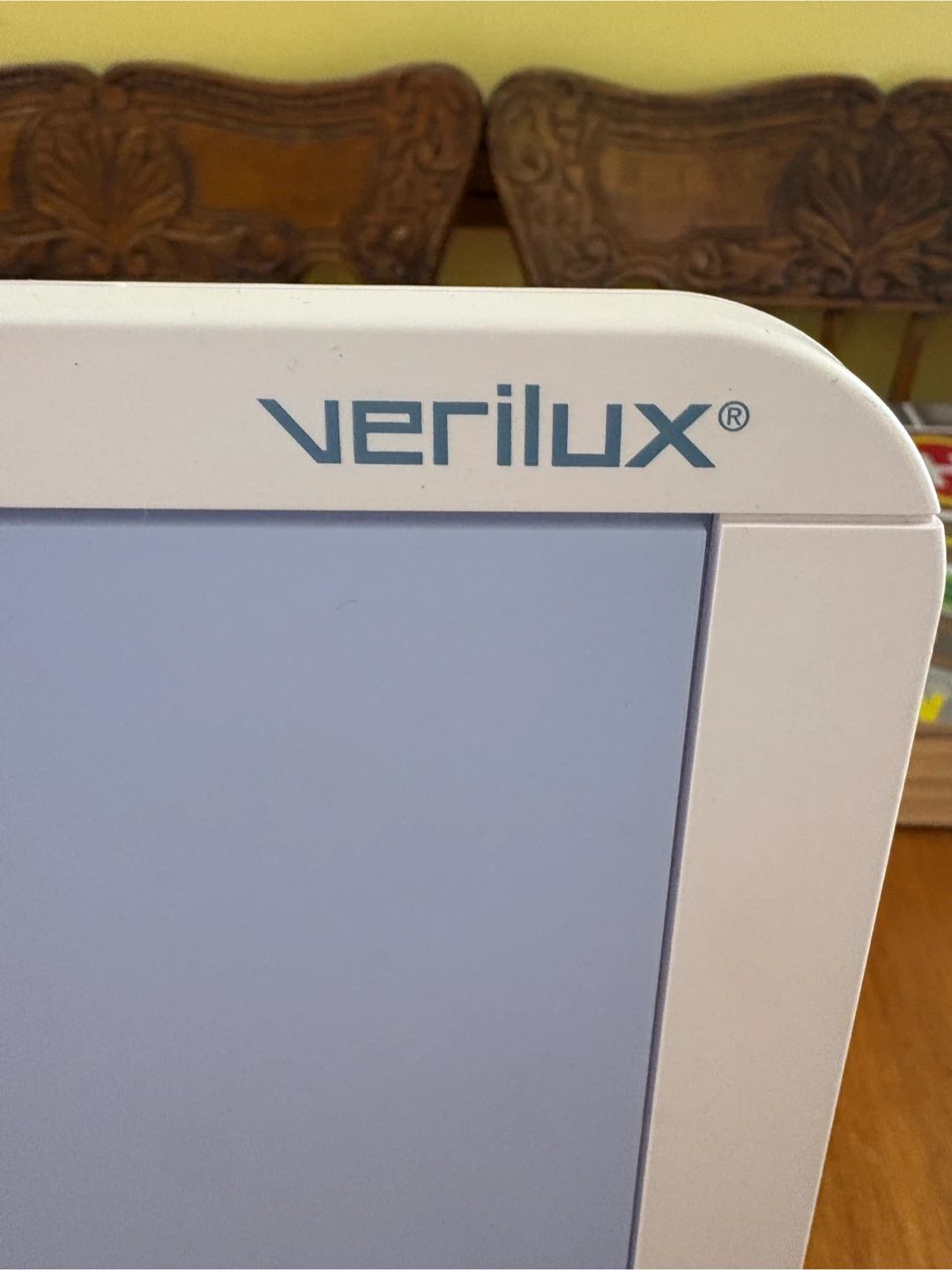 Verilux HappyLight VT20 Light Therapy Lamp - photo 3