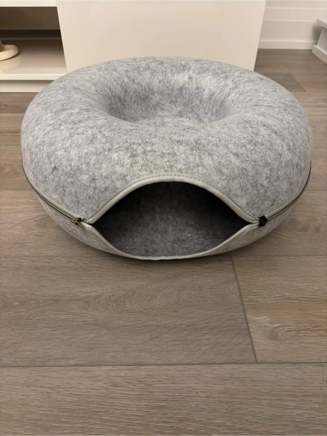 Grey Felt Pet Bed Donut