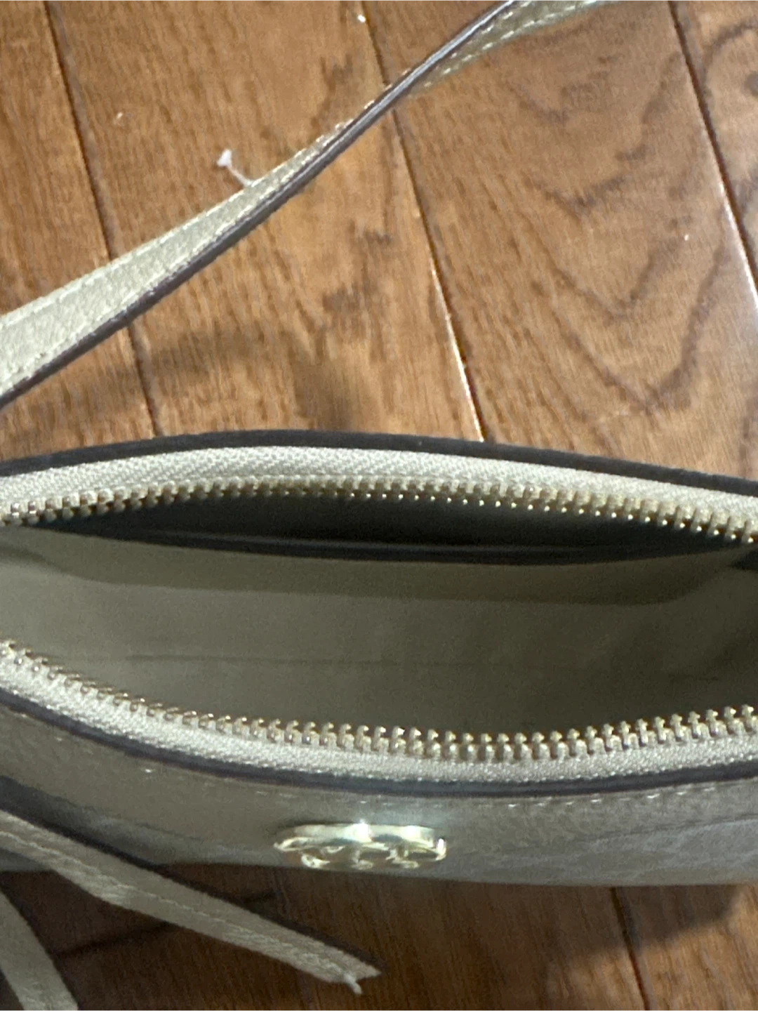Gucci Monogram Shoulder Bag - photo 2