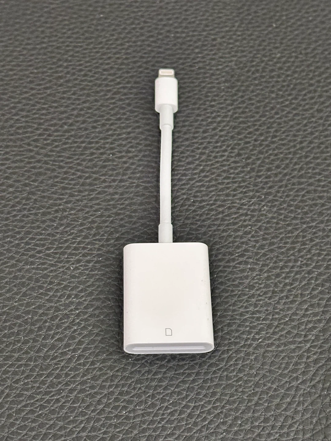 SD card adapter to Lightning cable