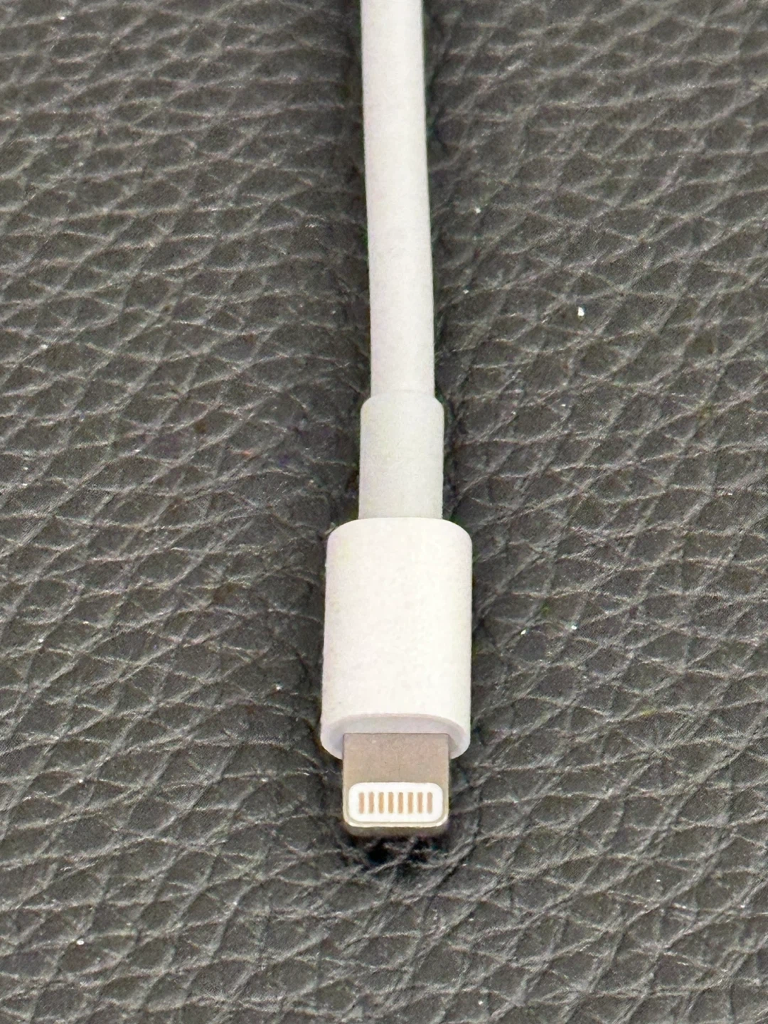 SD card adapter to Lightning cable - photo 4
