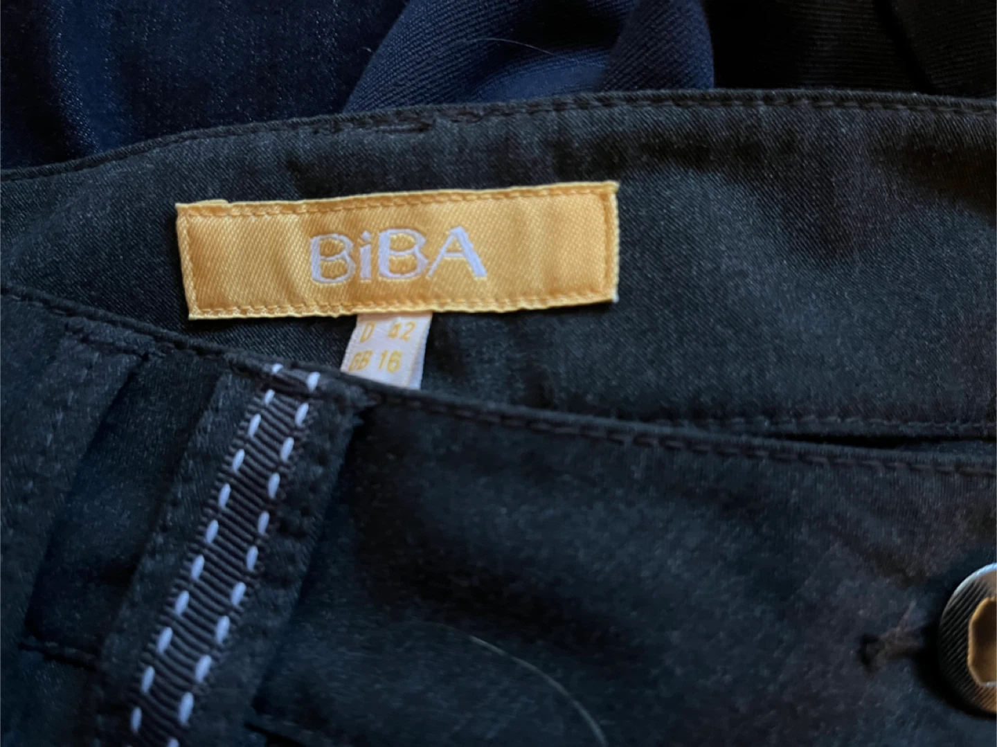 BiBA Black Dress Pants, size 16 - photo 4