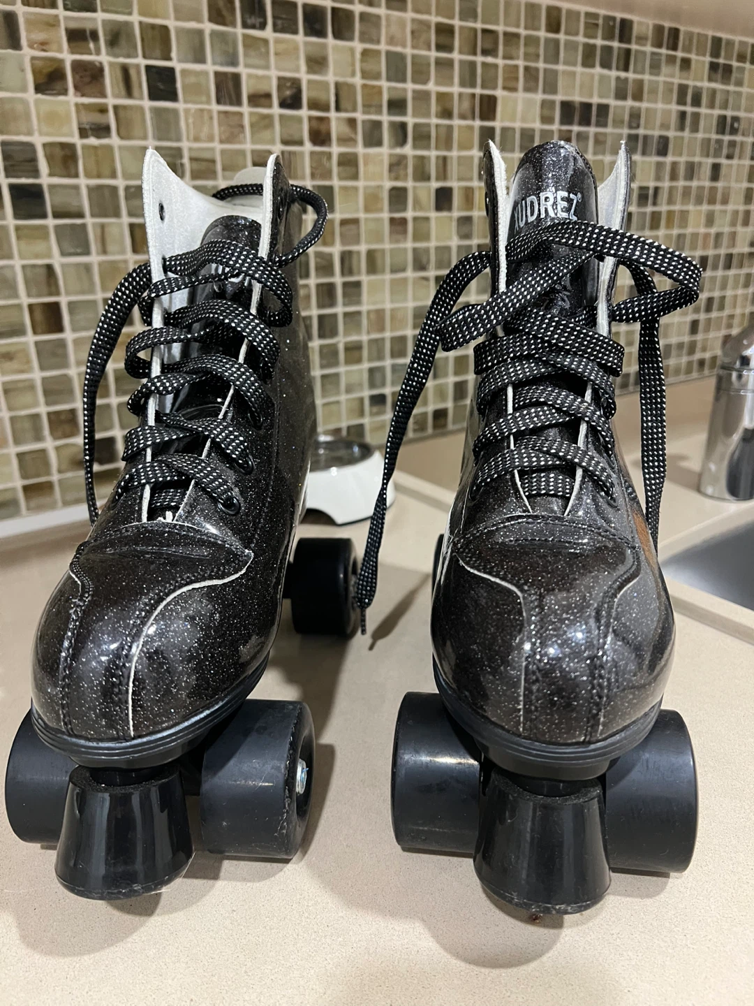 Xudrez Glitter Quad Roller Skates - Black - photo 2