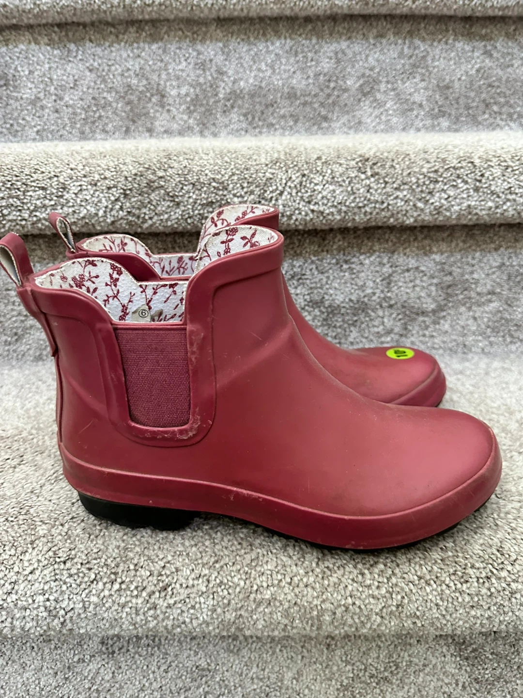 Red Ankle Rain Boots size 6 - photo 3