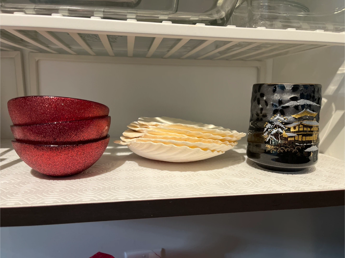 FREE - Miscellaneous kitchen and decor items