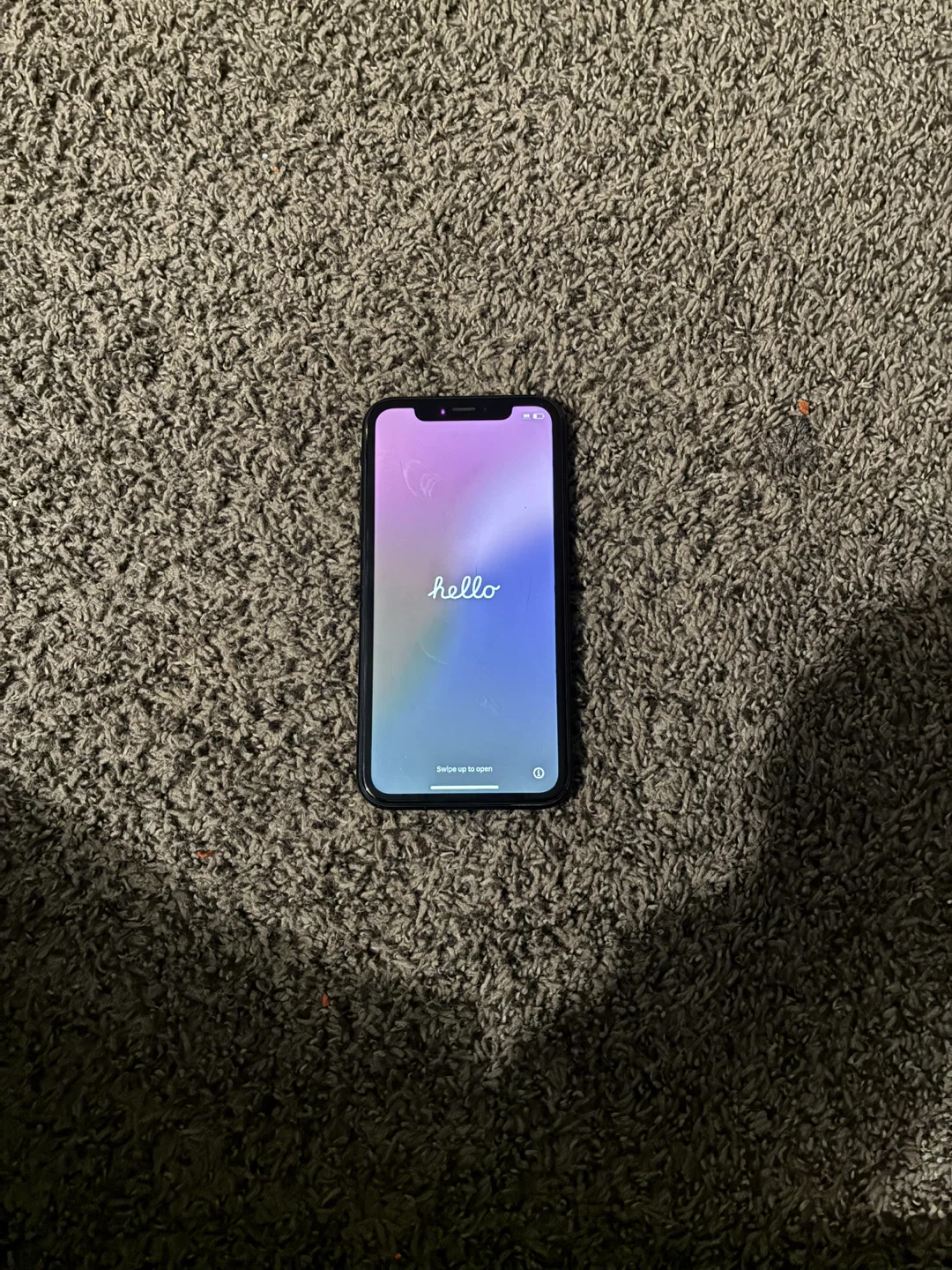 iPhone XR read description