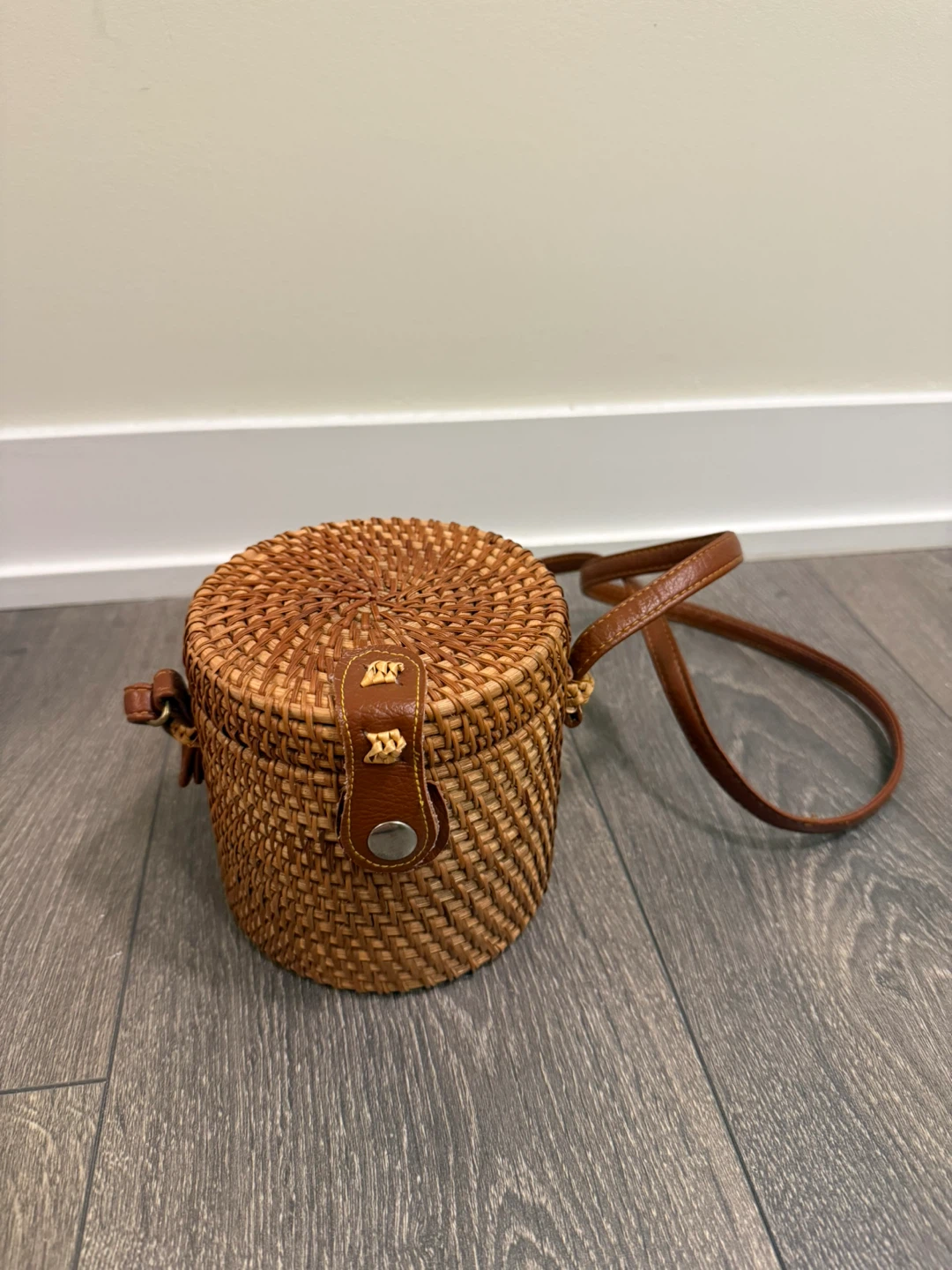 Round Rattan Crossbody Bag