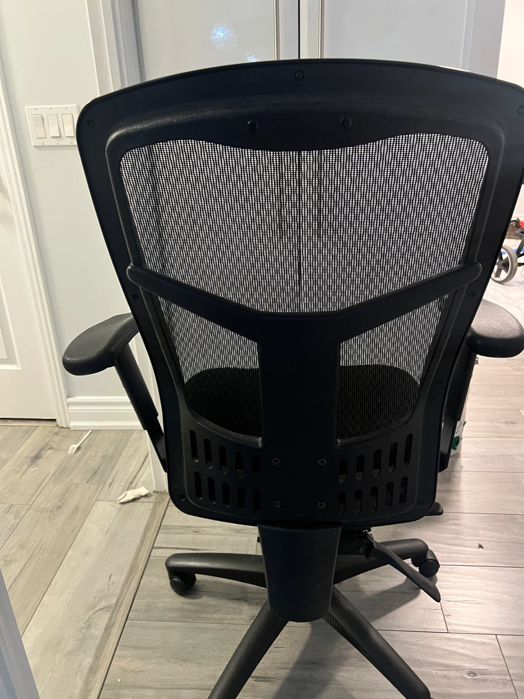 Black Mesh Office Chair - photo 3