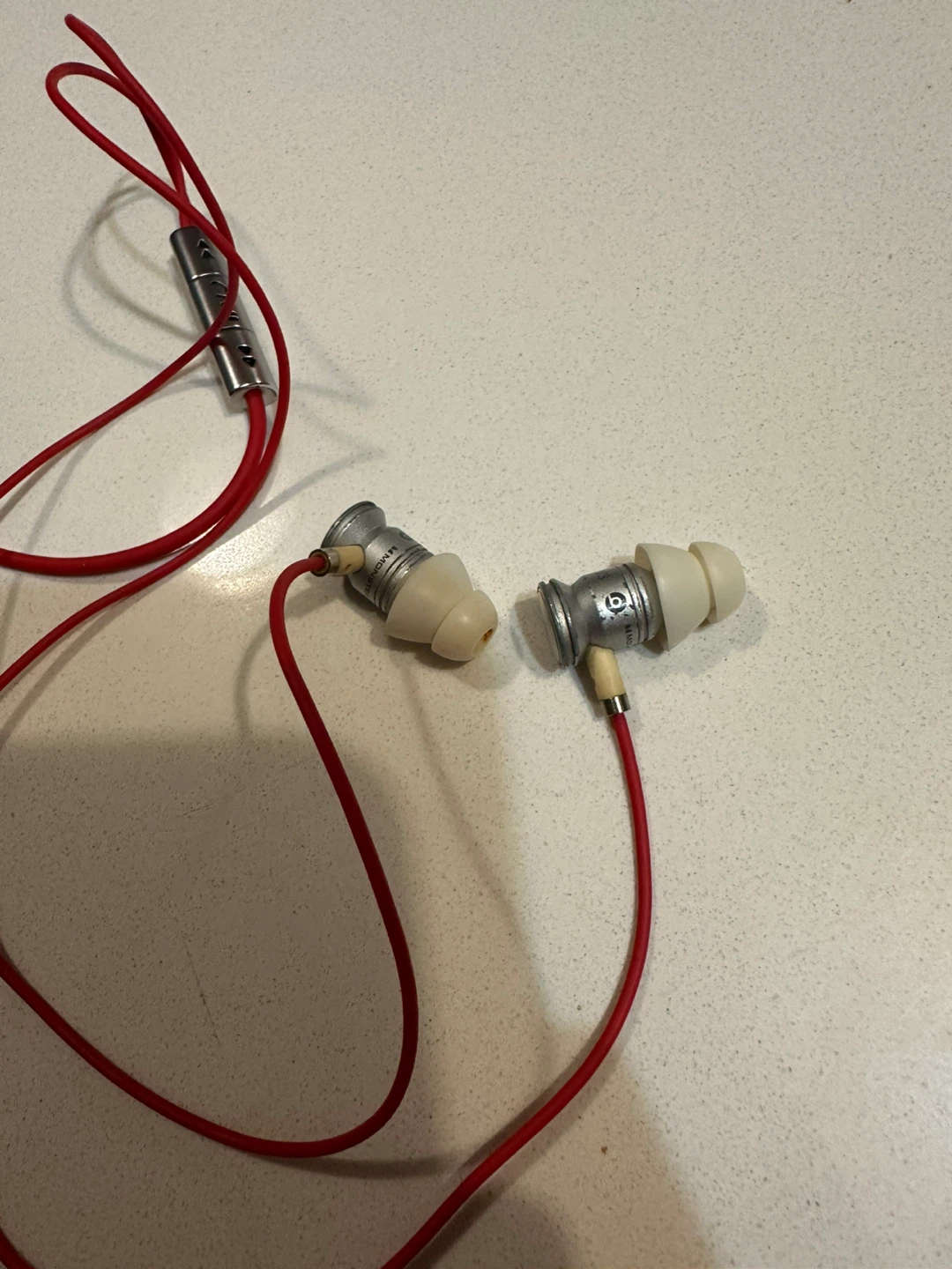 Beats by Dr. Dre Earphones - photo 3