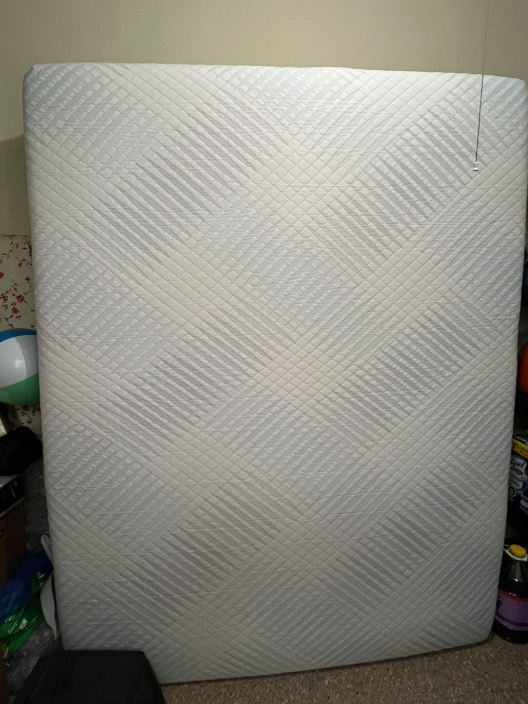 Queen Size Mattress - Polyester/Foam/Polypropylene Blend