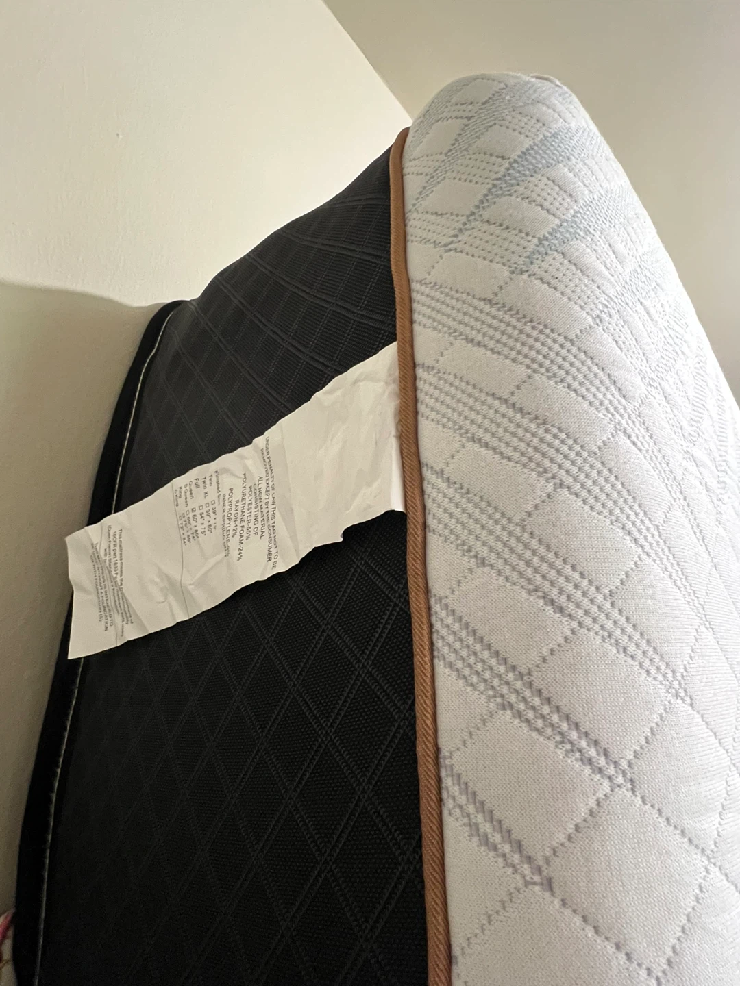 Queen Size Mattress - Polyester/Foam/Polypropylene Blend - photo 3