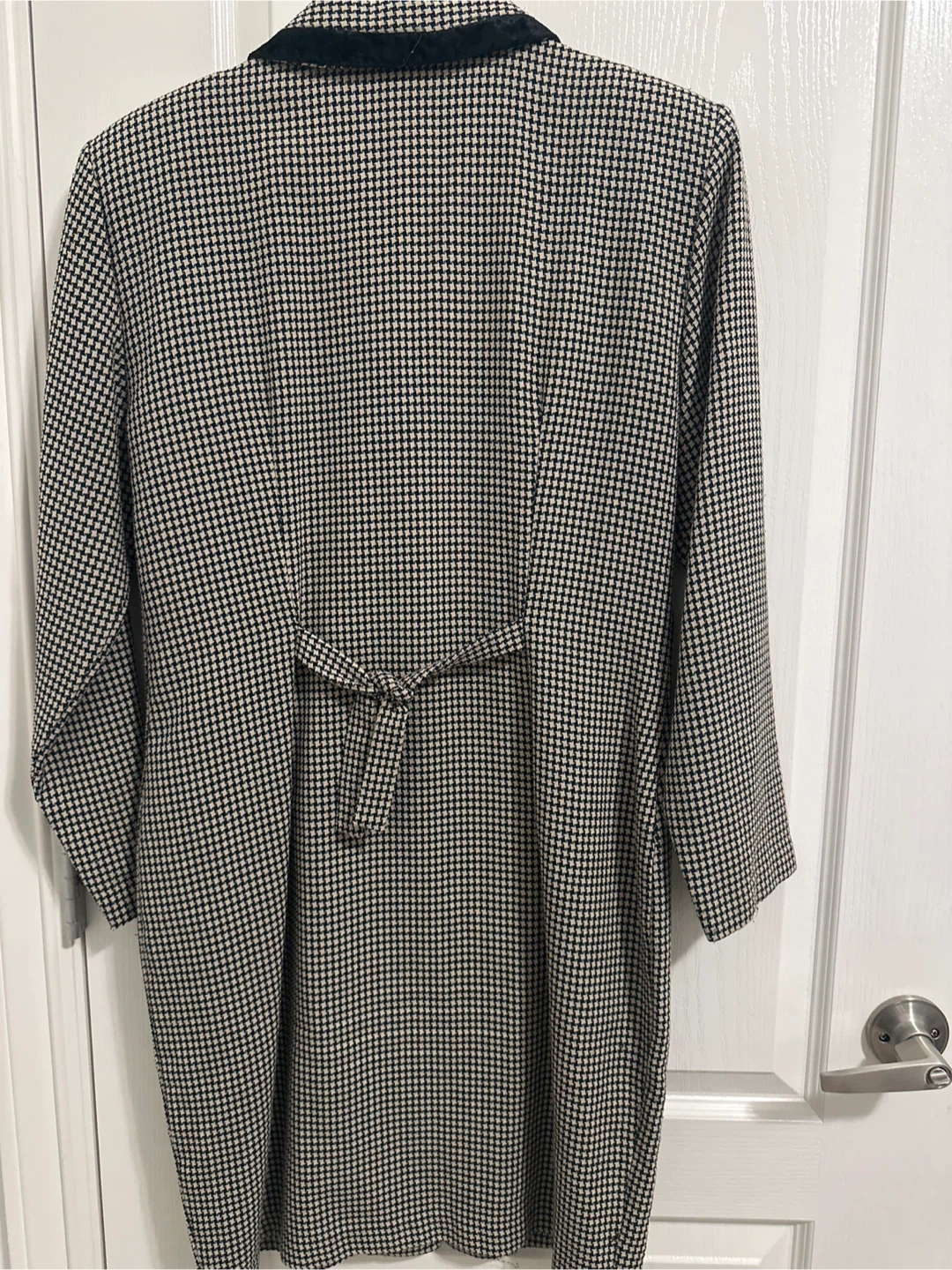 Dress with Velvet Collar - photo 2