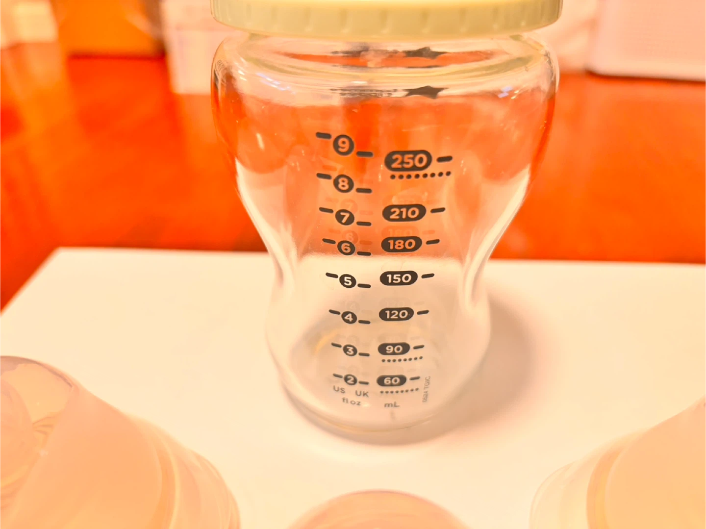 Tommee Tippee Glass Bottle with 3 Nipples - photo 2