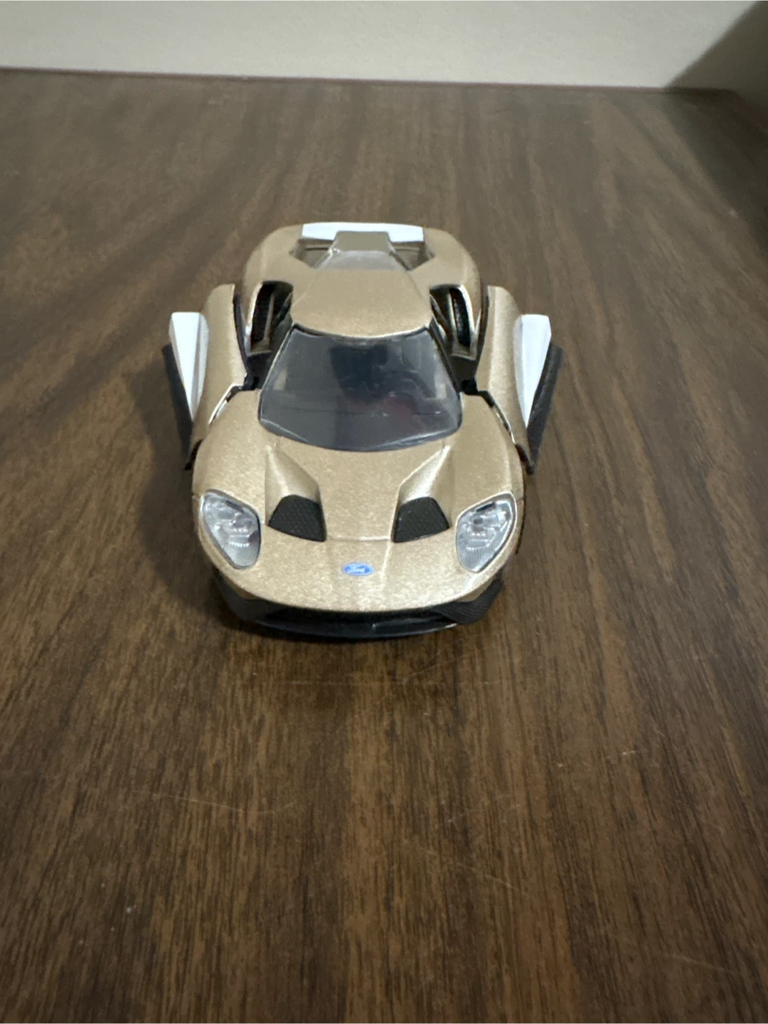 Ford GT gold car model - photo 3