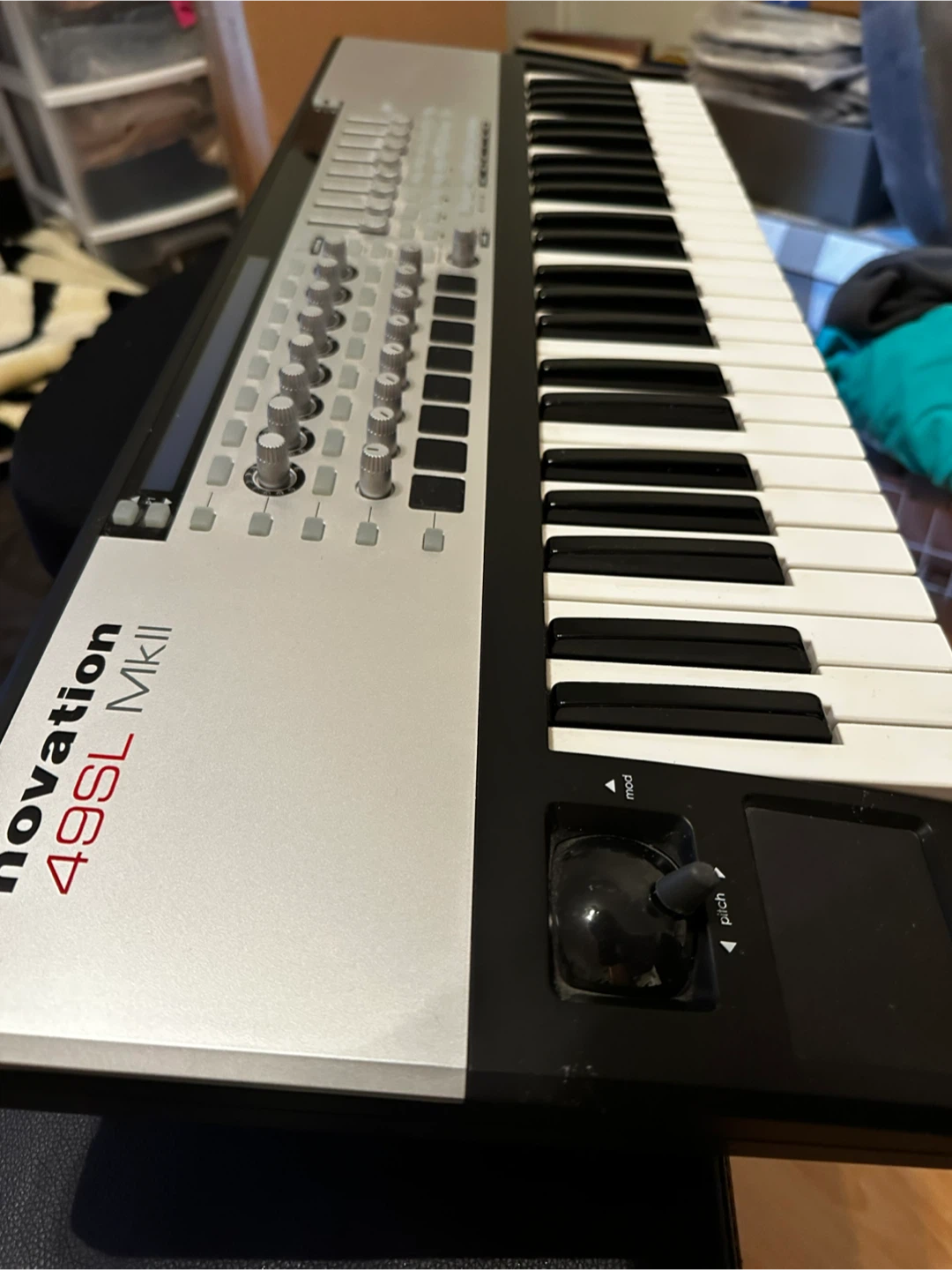 Novation 49SL MkII MIDI Keyboard Synthesiser