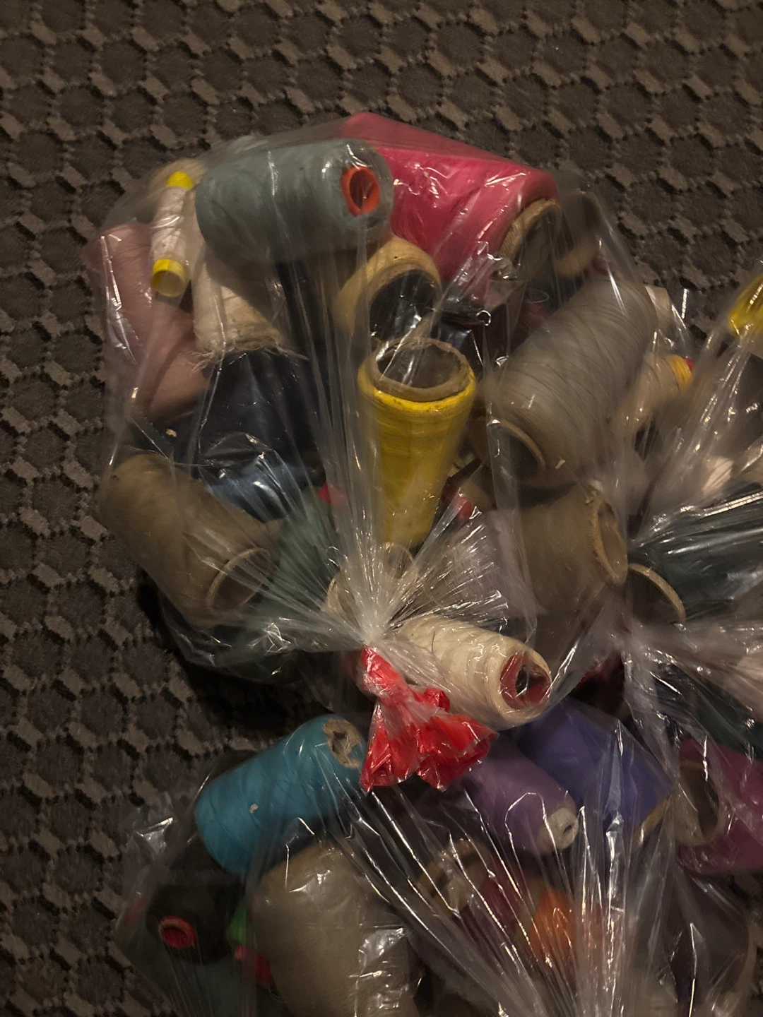 Bulk Spool of Assorted Colours Sewing Thread - photo 4