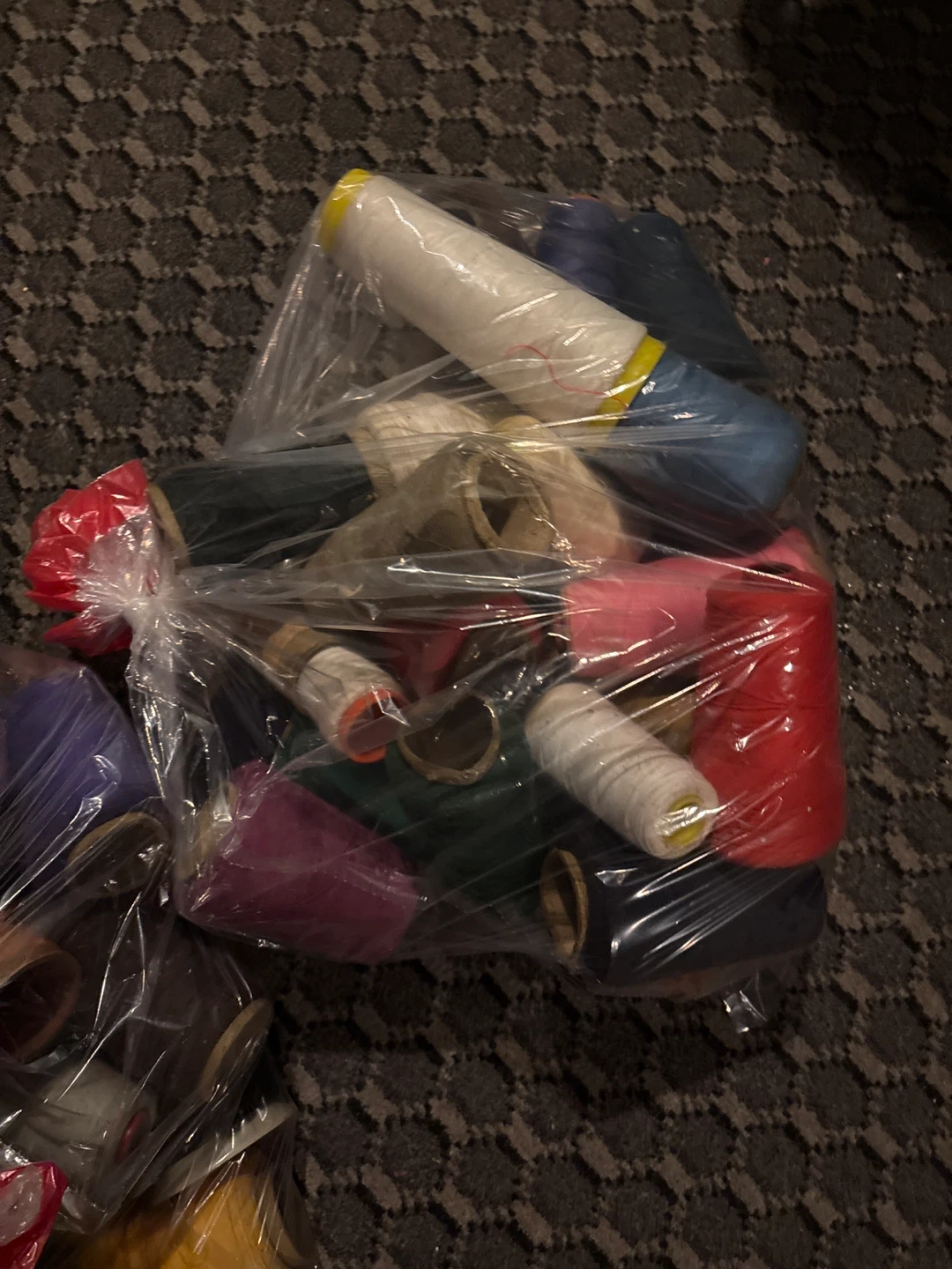 Bulk Spool of Assorted Colours Sewing Thread - photo 3