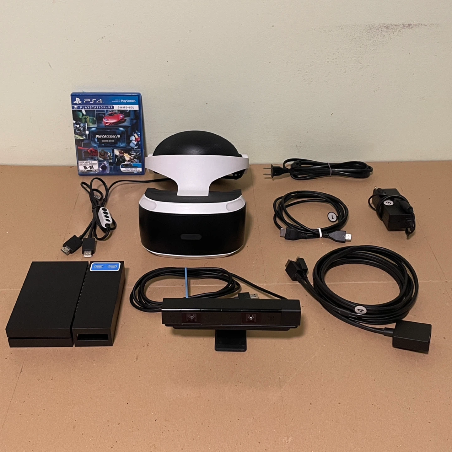 PSVR PlayStation VR Gaming Headset for PS4 (no move controllers)