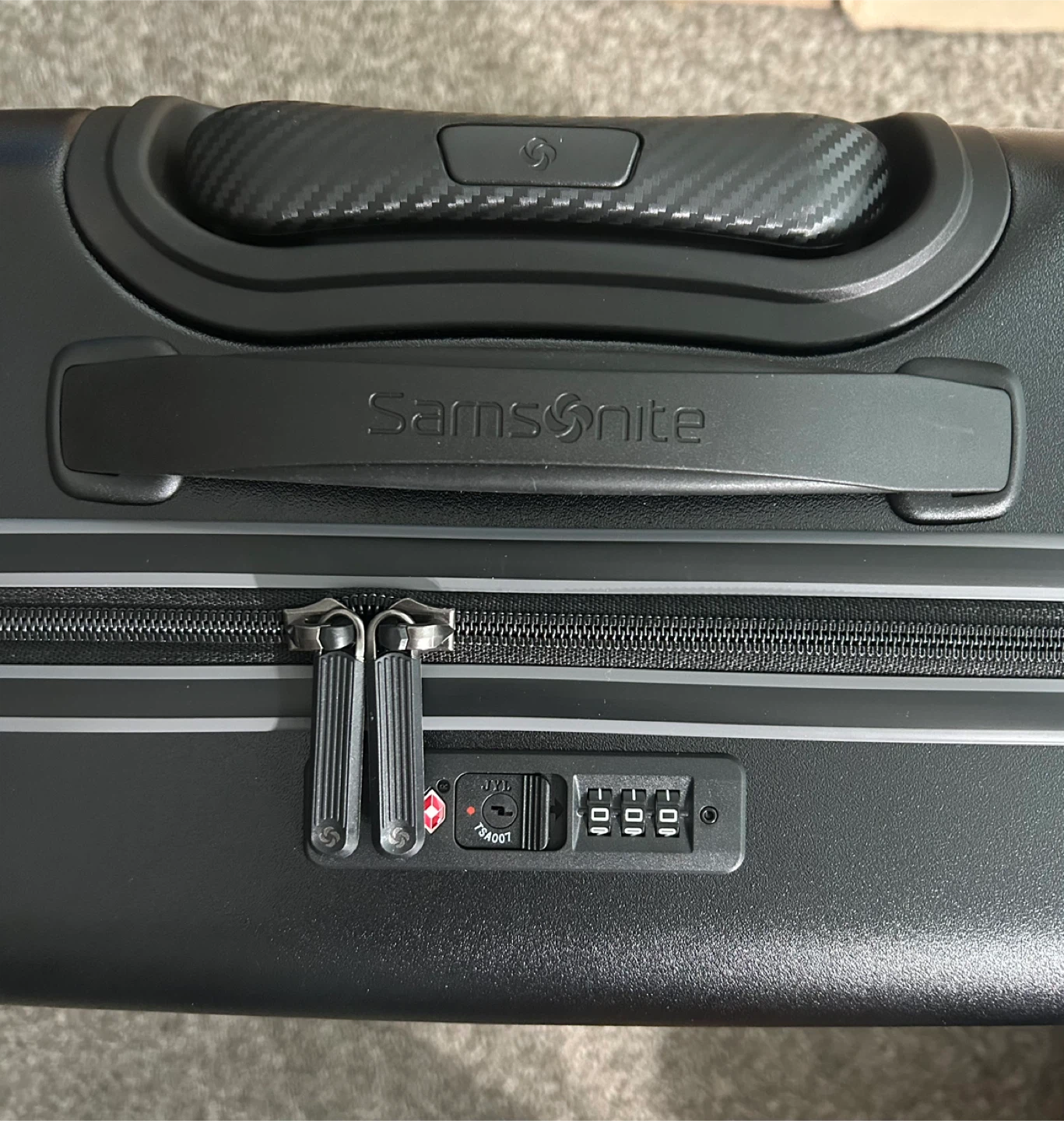 Samsonite Spinner Carry-On Luggage - Black - photo 3