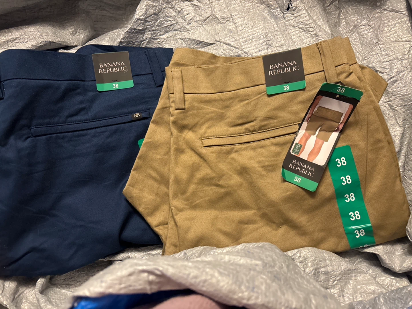 Banana Republic Men's Shorts Size 38