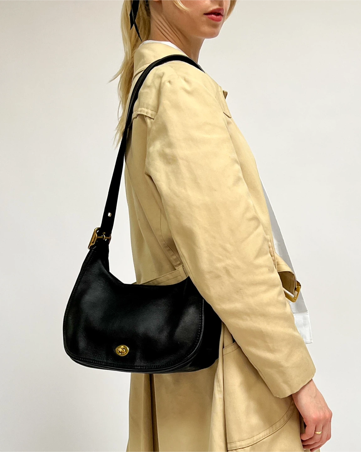 COACH VINTAGE Y2K Legacy Crescent Black Leather Shoulder Bag