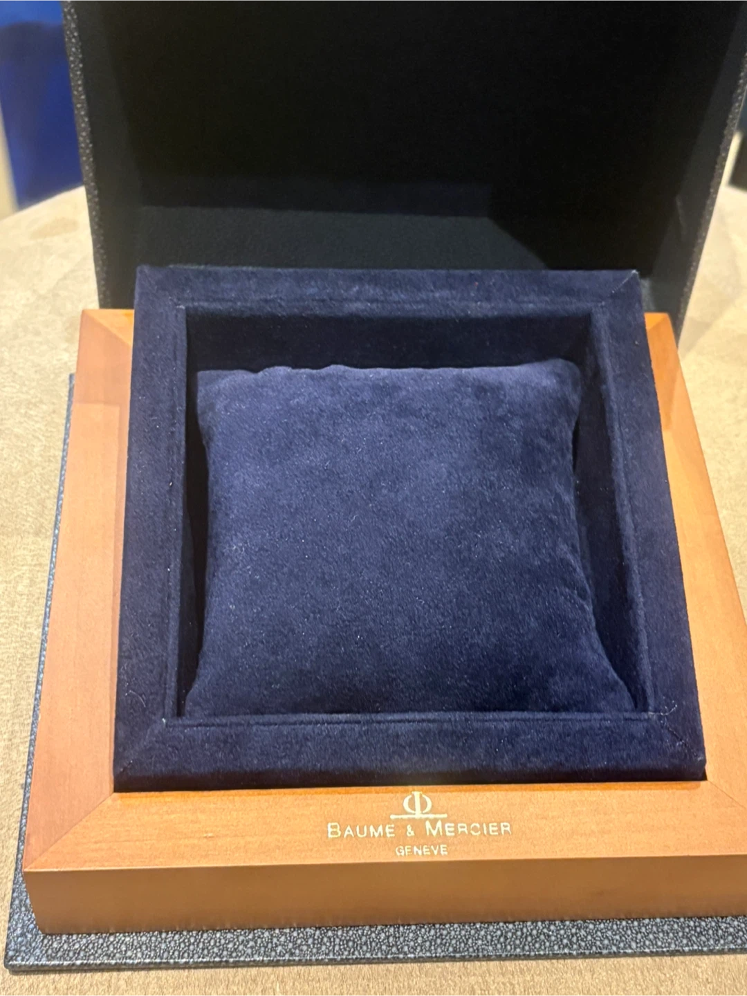 Baume & Mercier Watch Box - photo 2