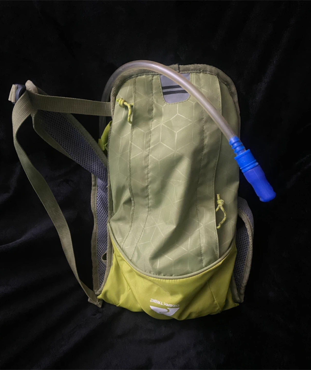 Ozark Trail Hydration Backpack - photo 2