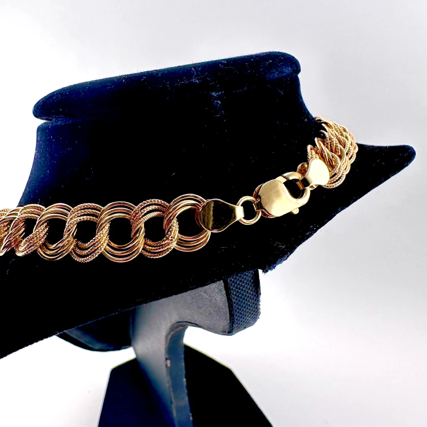 Ladies gold plated circle link necklace - photo 2