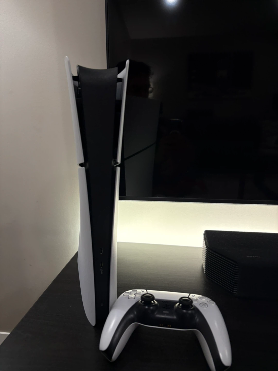 PS5 Slim Edition with Controller – Like New – Be Quick! - photo 2
