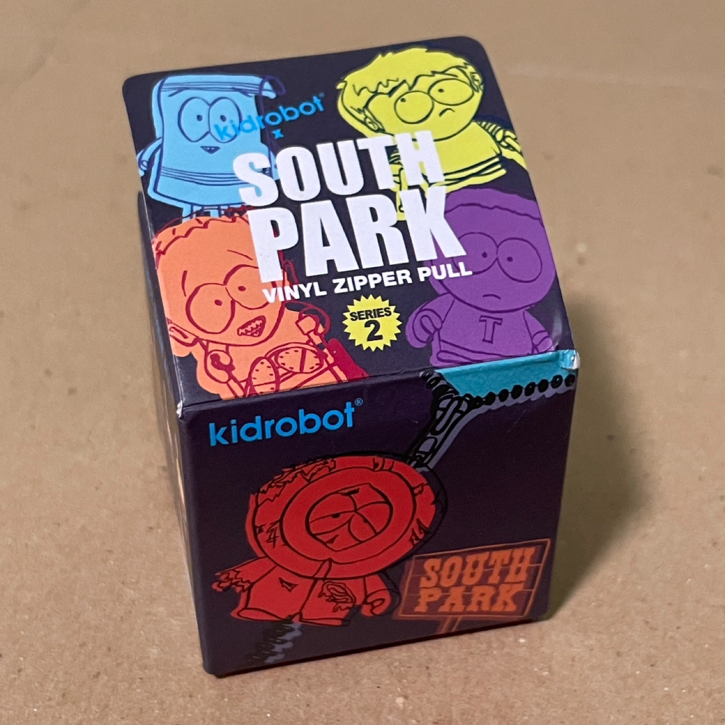 Kidrobot South Park Vinyl Zipper Pull Keychain Towelie Series 2 - photo 5