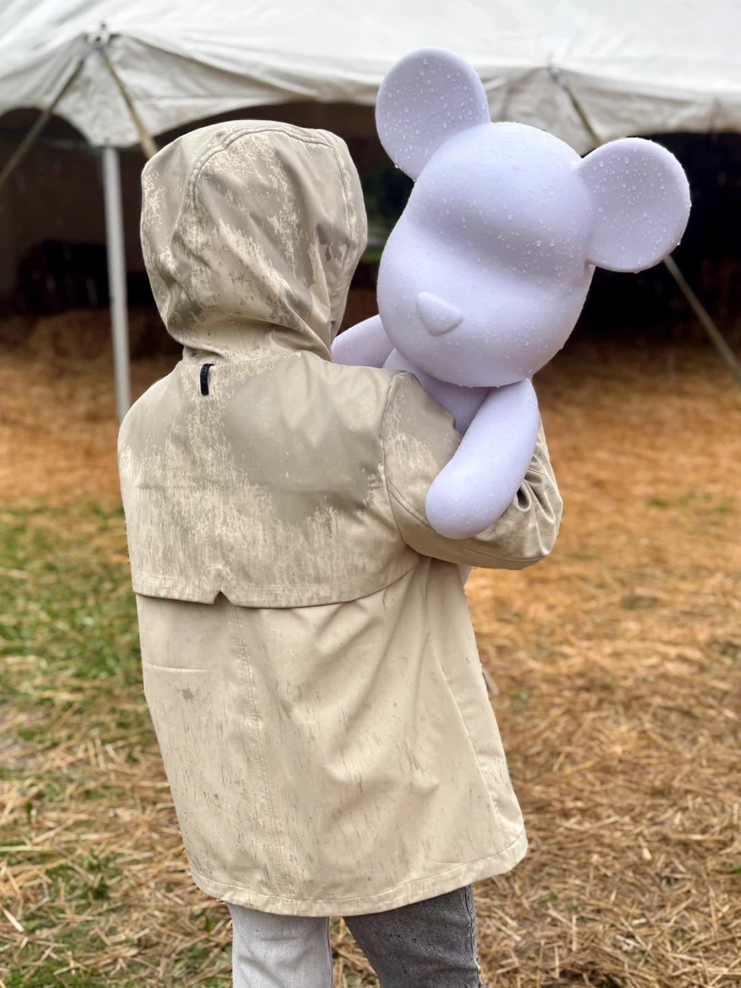 White Bear (Bearbrick) Figure - 75 cm tall - photo 2