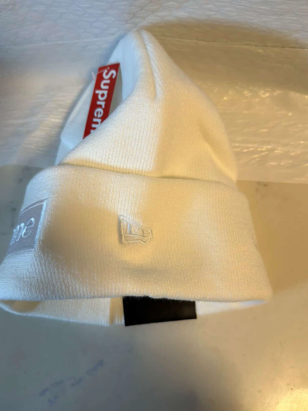 Supreme New Era Box Logo Beanie White - photo 3