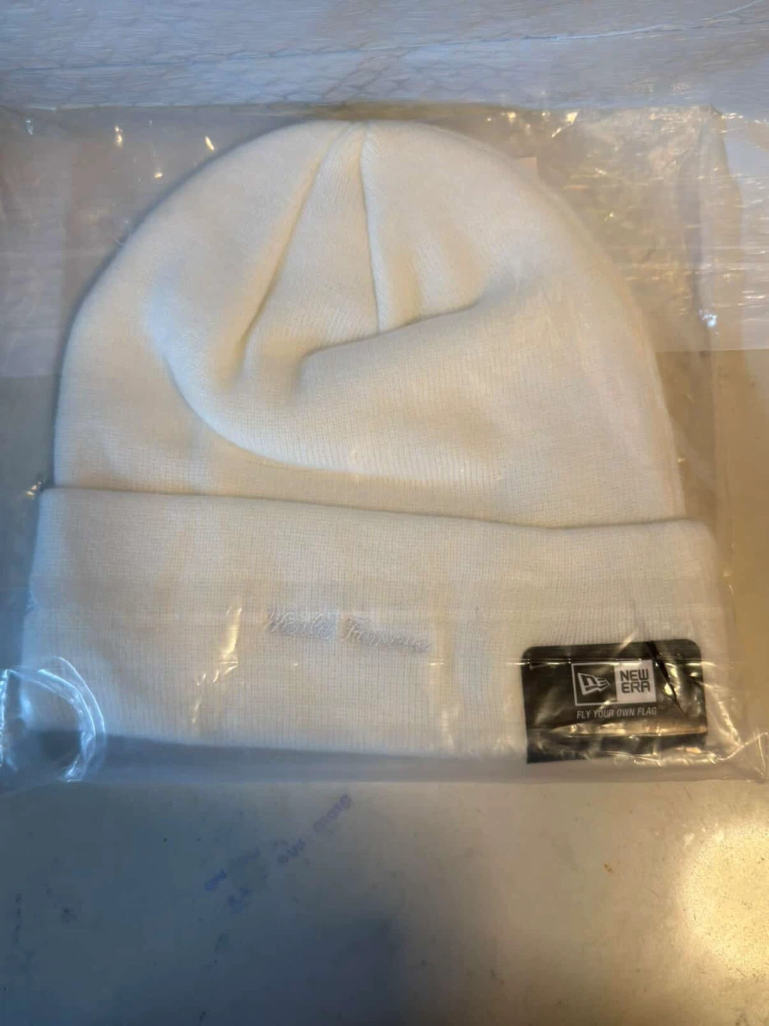 Supreme New Era Box Logo Beanie White - photo 2