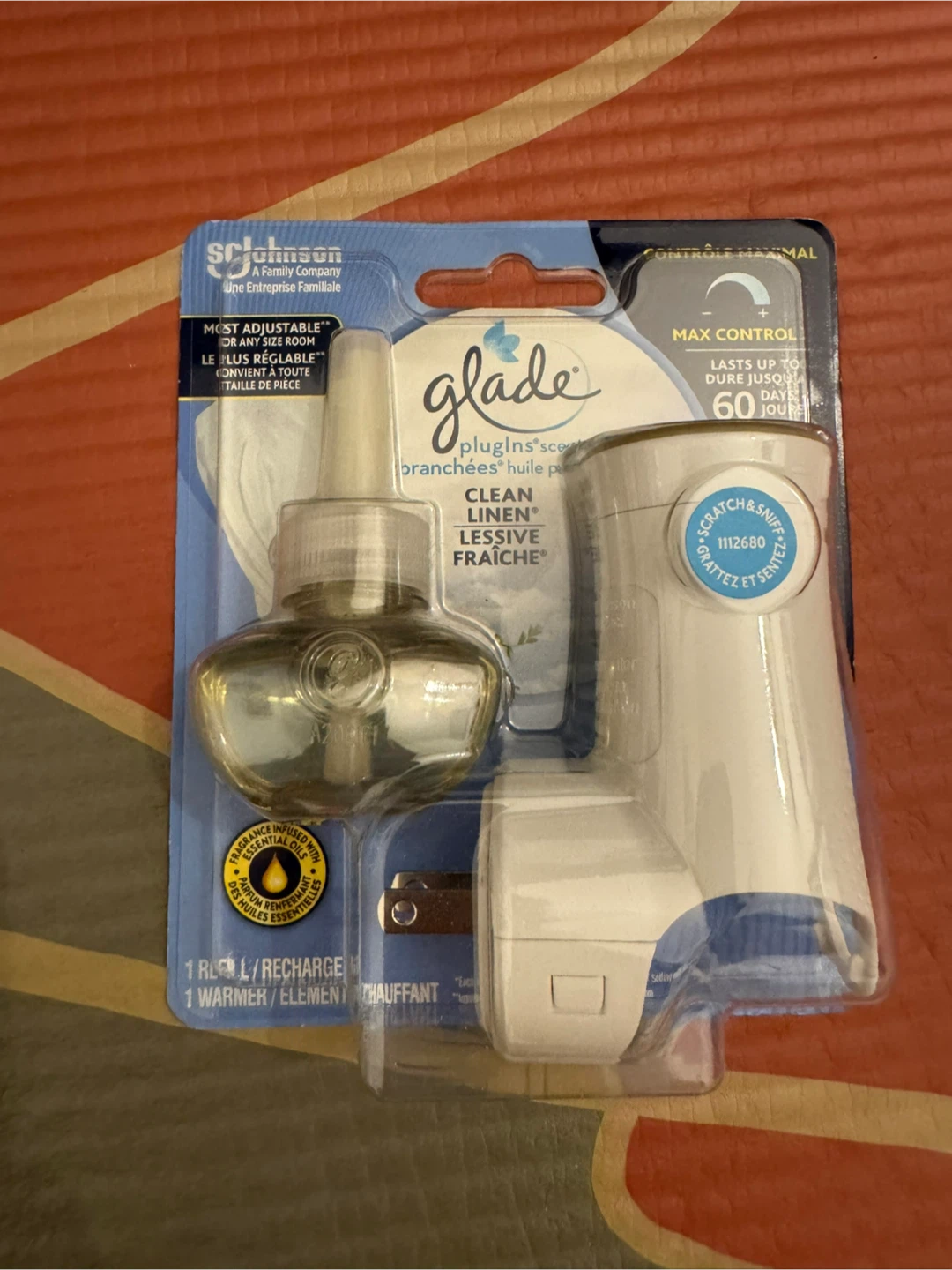 Glade Plugins Scented Oil Warmer & Refill - Clean Linen