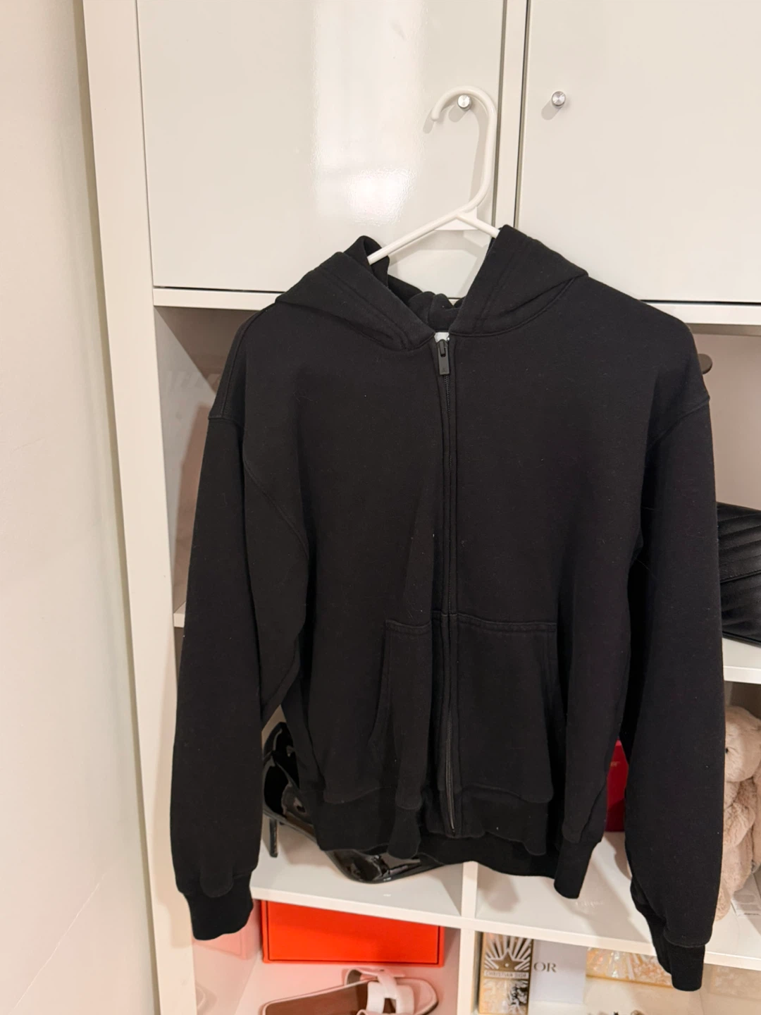 Aritzia Black Zip-Up Hoodie - Size M