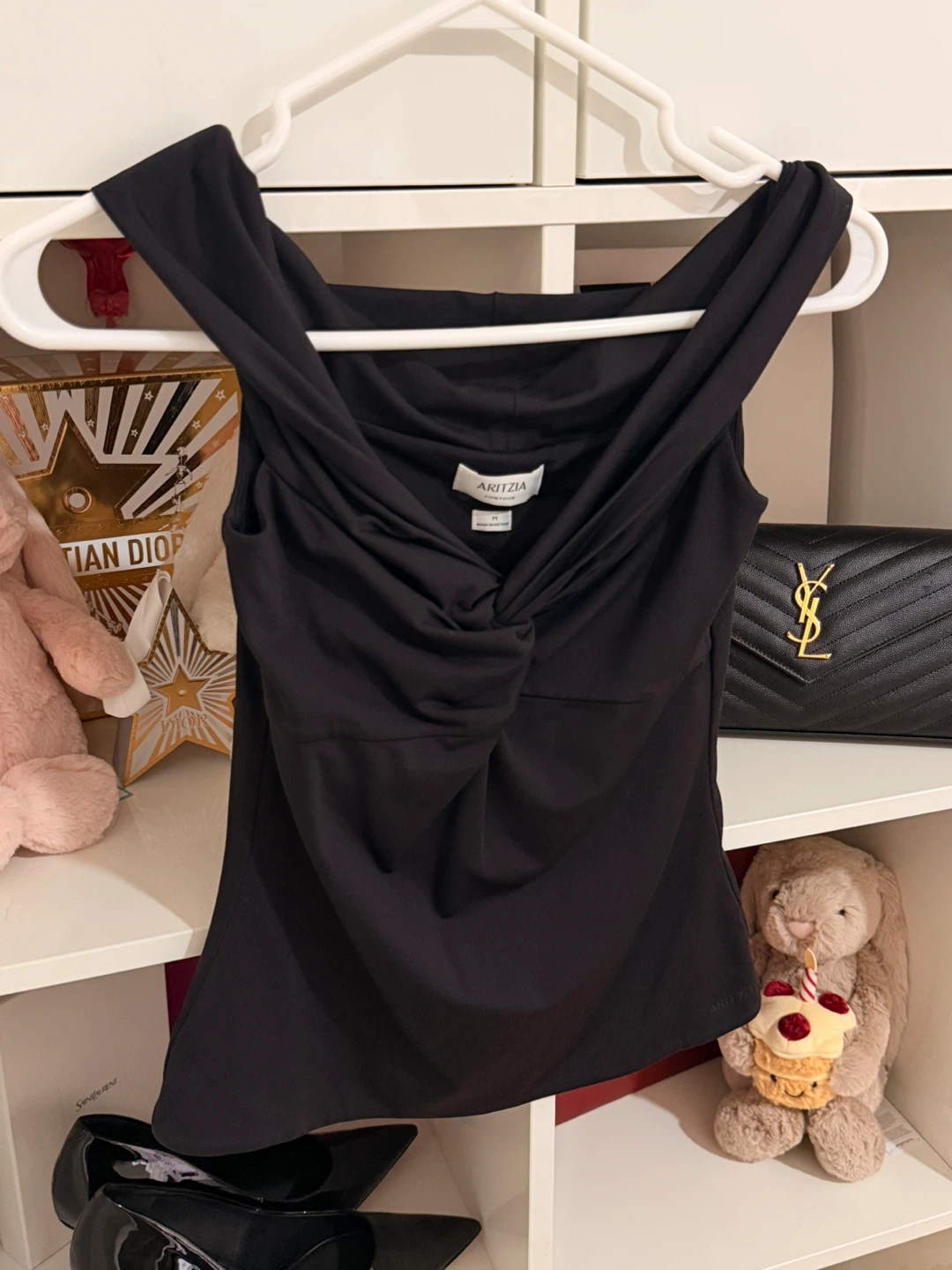 Aritzia Contour Black Twist Front Top - Size M
