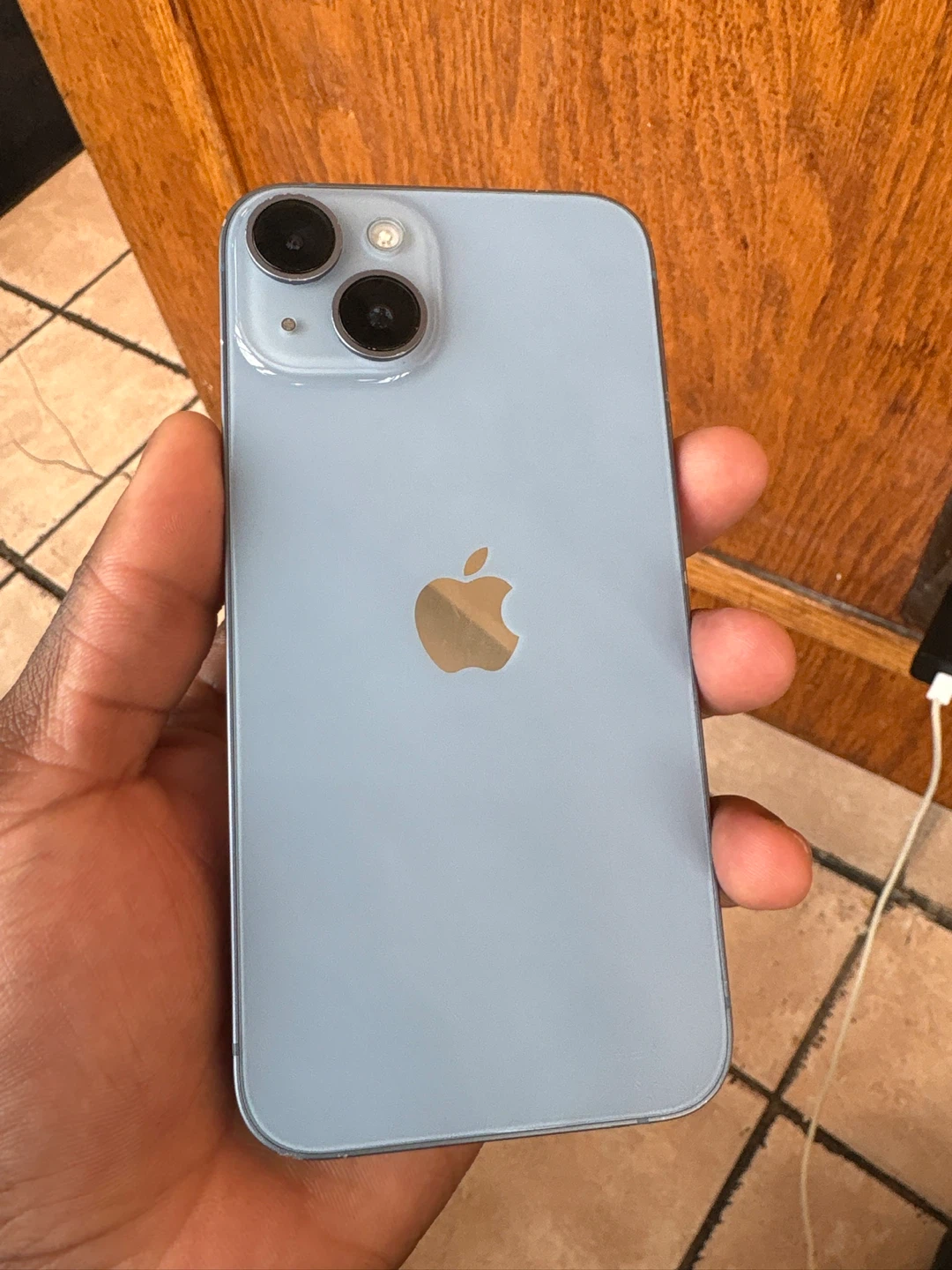 Apple iPhone 14 - photo 3
