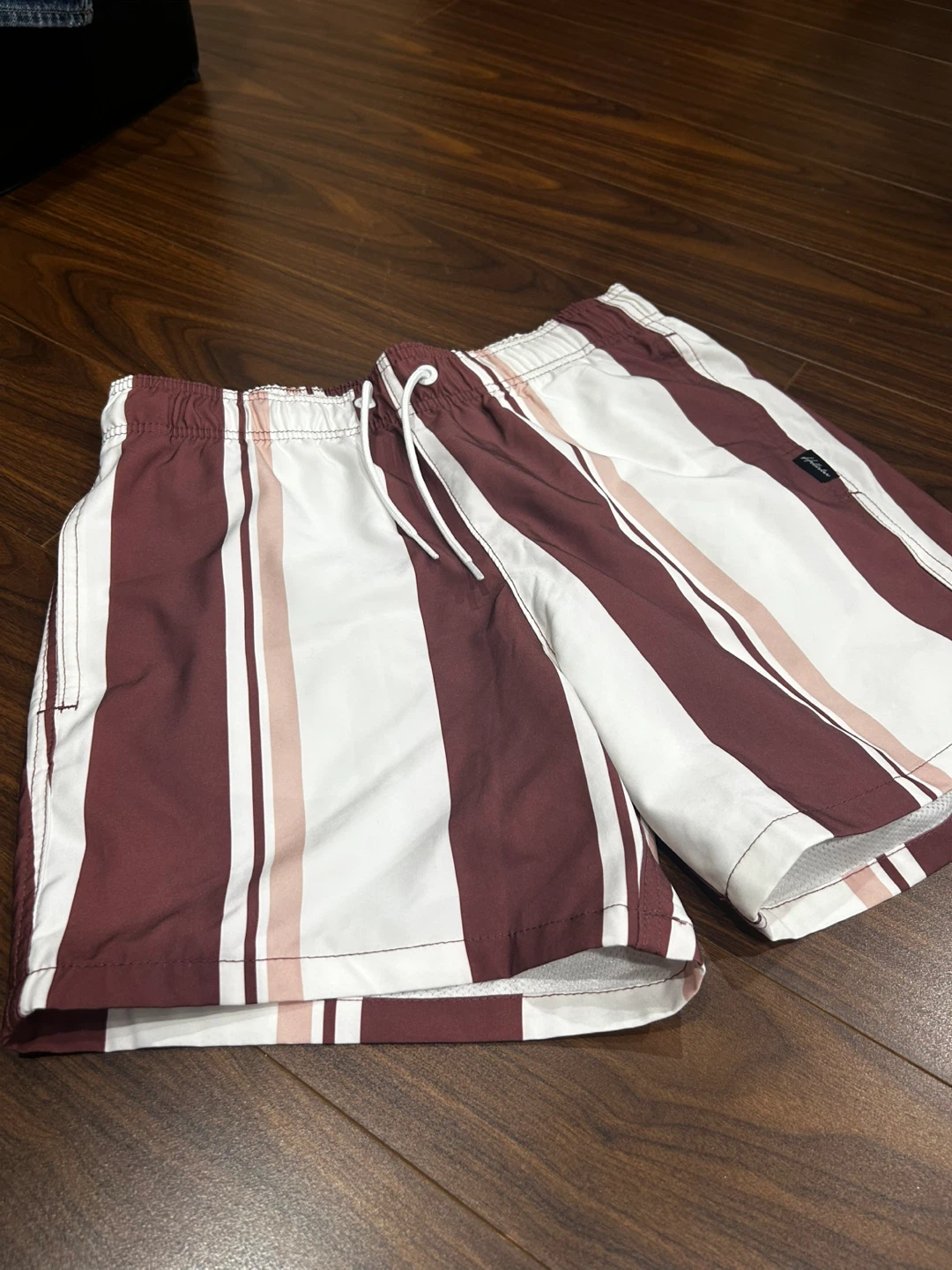 Hollister men’s swim trunks XS.  New - photo 2