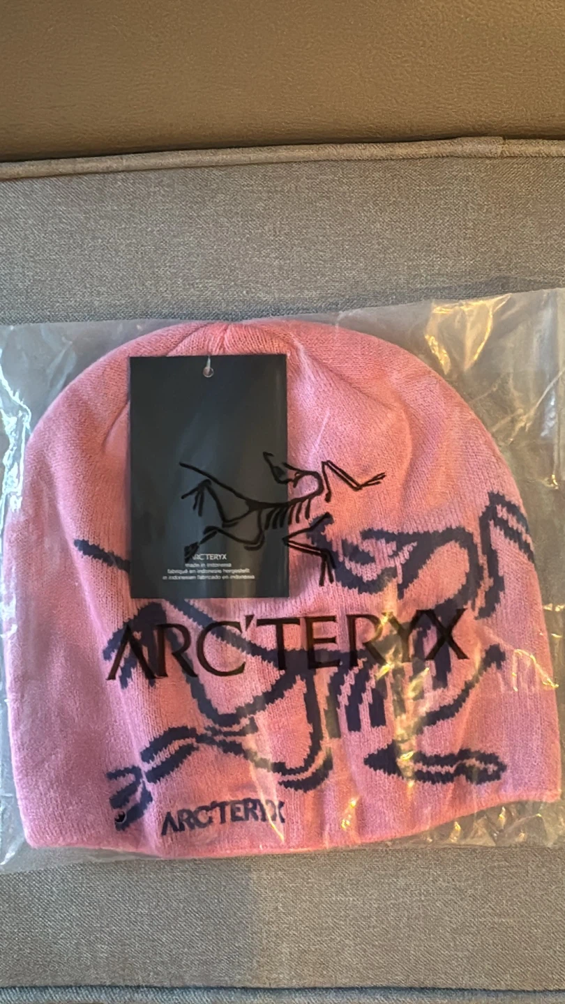 Arc'teryx Beanie - Pink & Light Blue