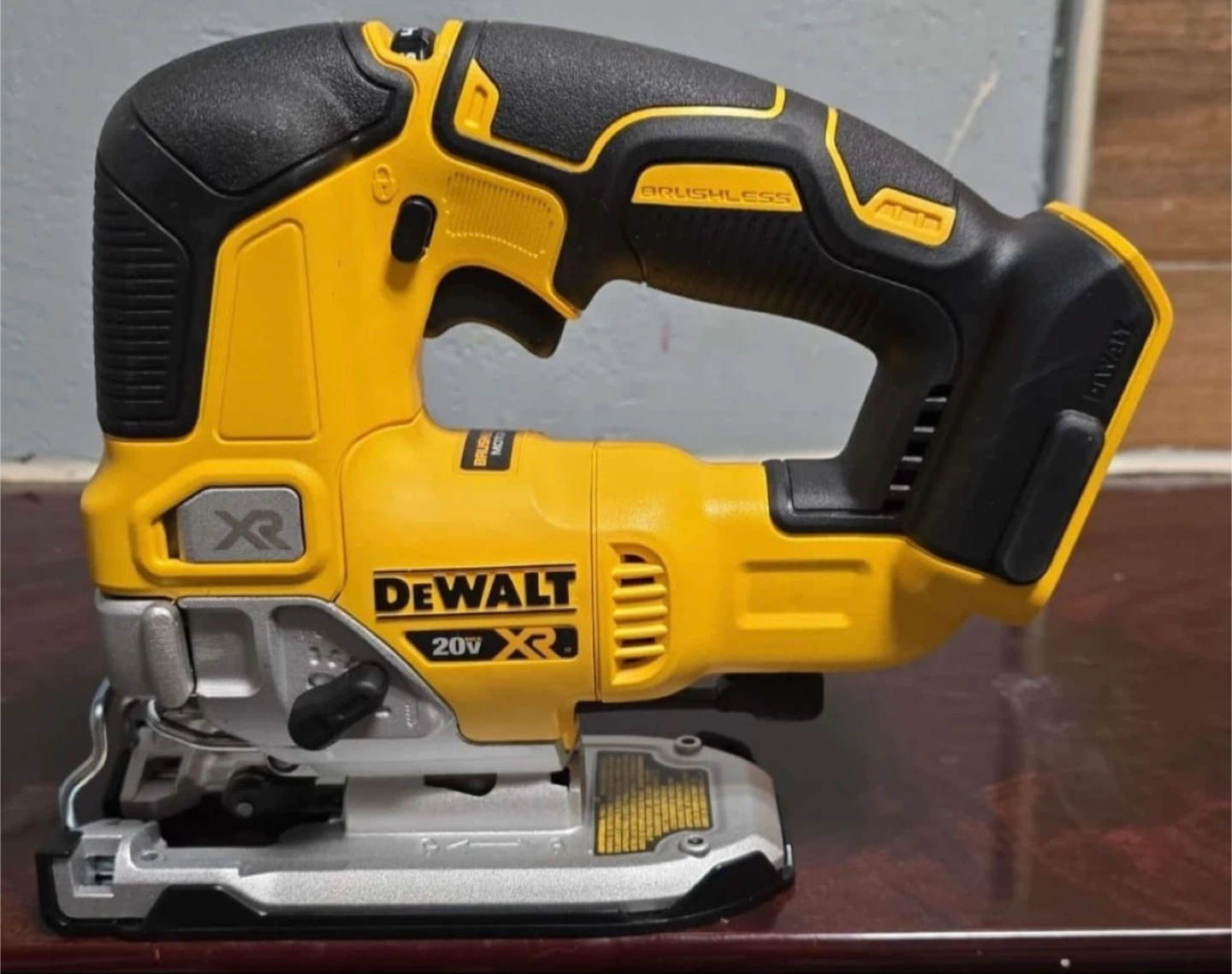 DeWalt 20V XR Brushless Cordless Jigsaw