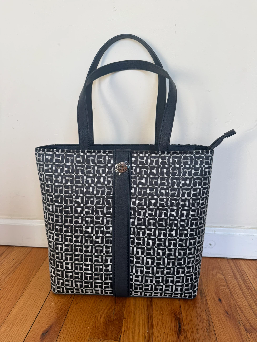 Tommy Hilfiger Tote Bag