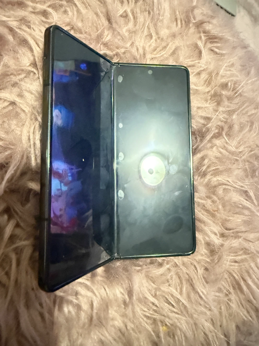 Samsung Galaxy Z Fold 4 (Damaged Screen)